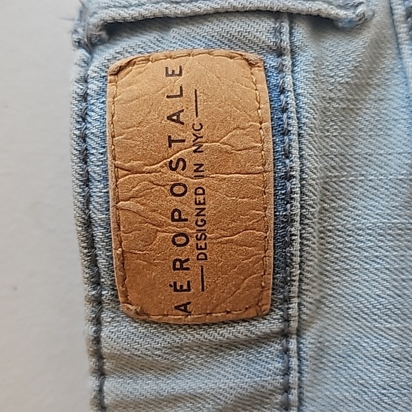 Aeropostale Embroidered Design Denim Shorts - Picture 3 of 8